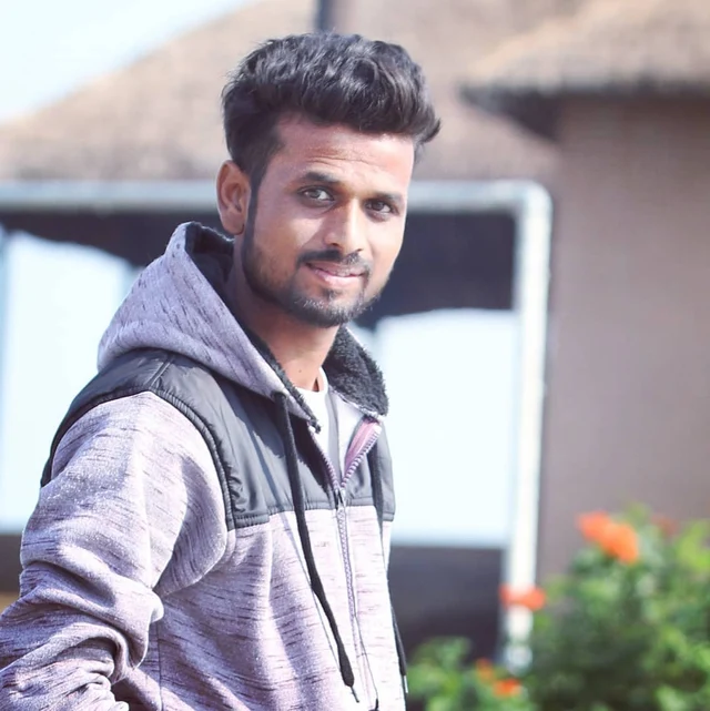 Solo portrait from Suraj Kumar’s personal collection, photograph 14.